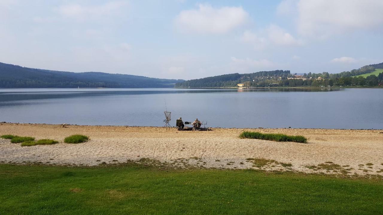 伏尔塔瓦河畔利普诺Riviera Lipno 502-07公寓 外观 照片